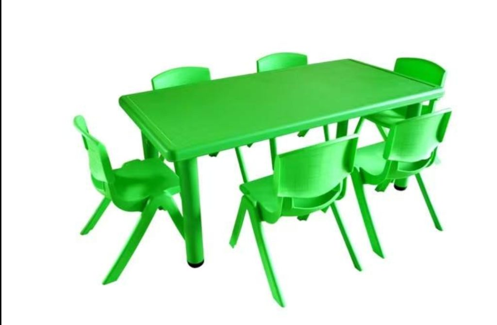 KID-CHAIRS-AND-TABLE-GREEN-1024x671